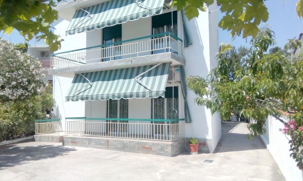 Haus Dusseldorf Apartment Potos Bagian luar foto